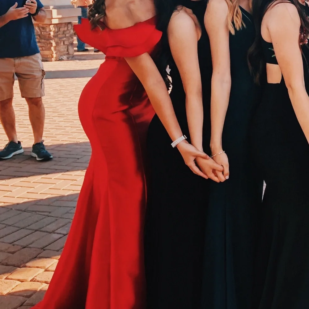 Red Sherri Hill Style 52467 - Picture 3 of 5